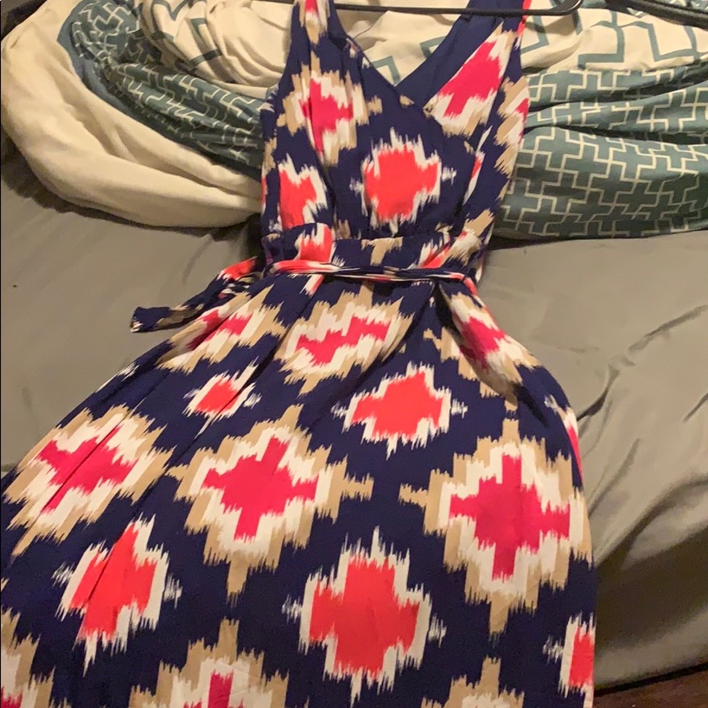 Women’s sz small maxi dress never worn